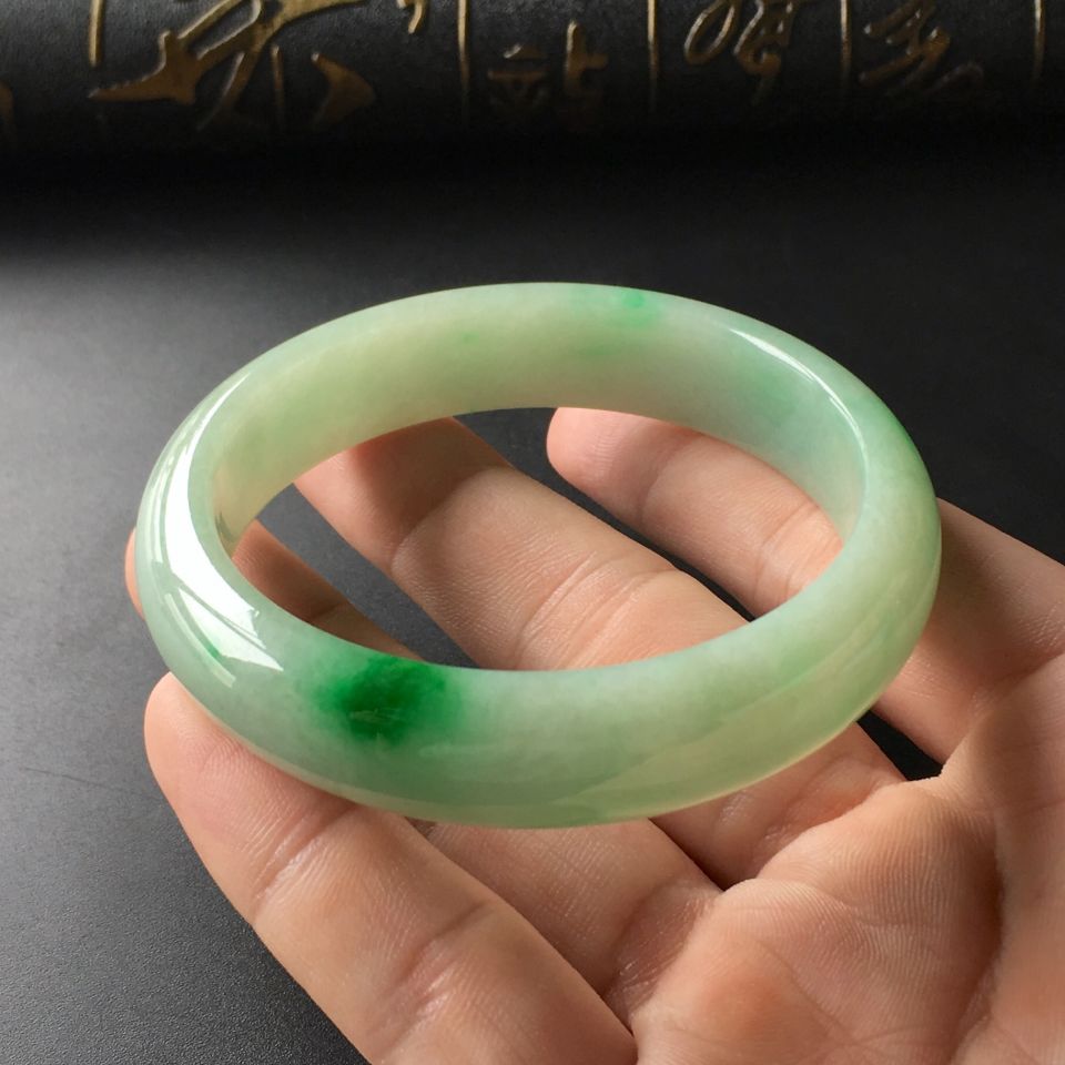 (超值推荐)糯冰种飘翠手镯(56.7mm)