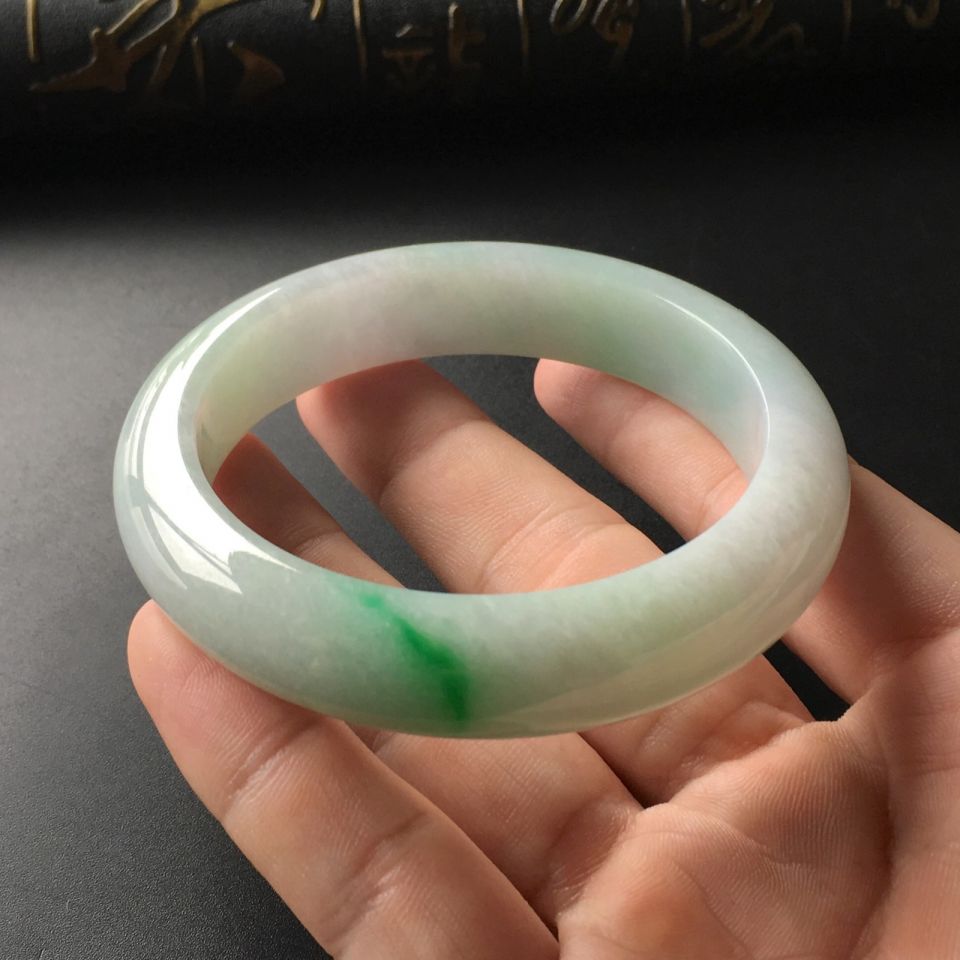 (超值推荐)糯冰种飘翠手镯(58mm)