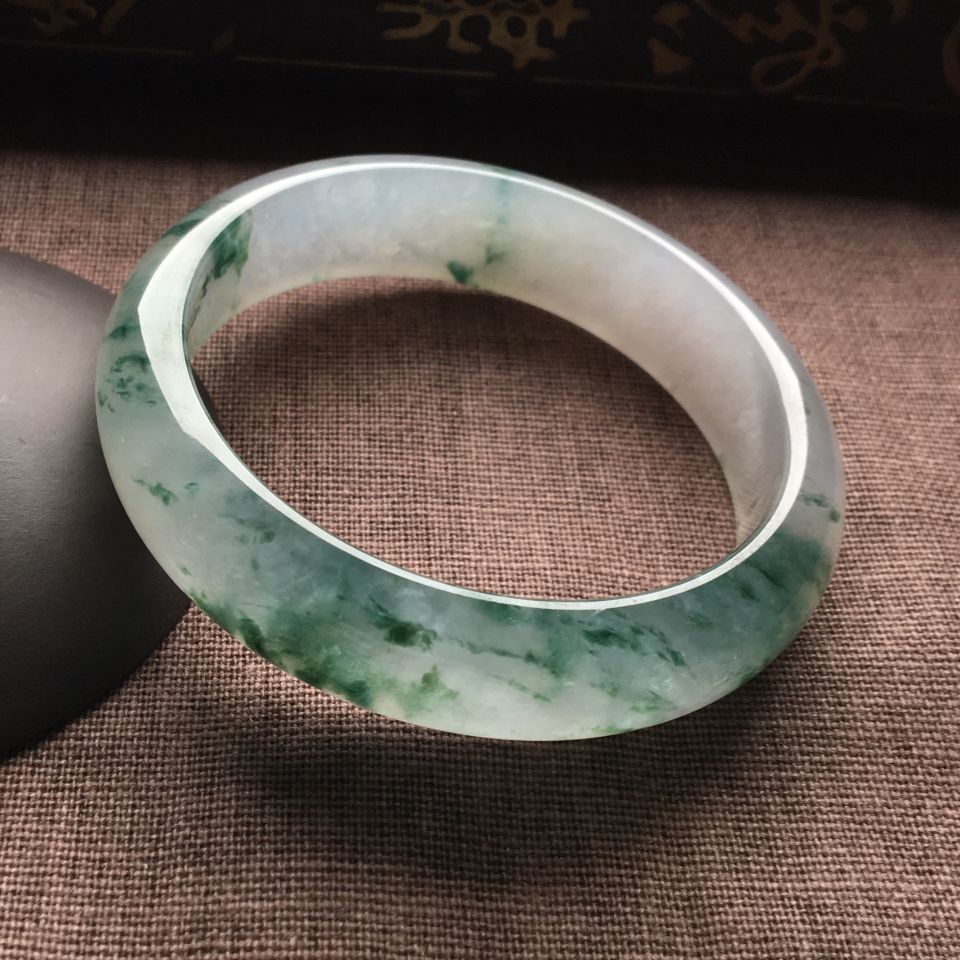 （超值推荐）冰种飘花手镯（56mm）