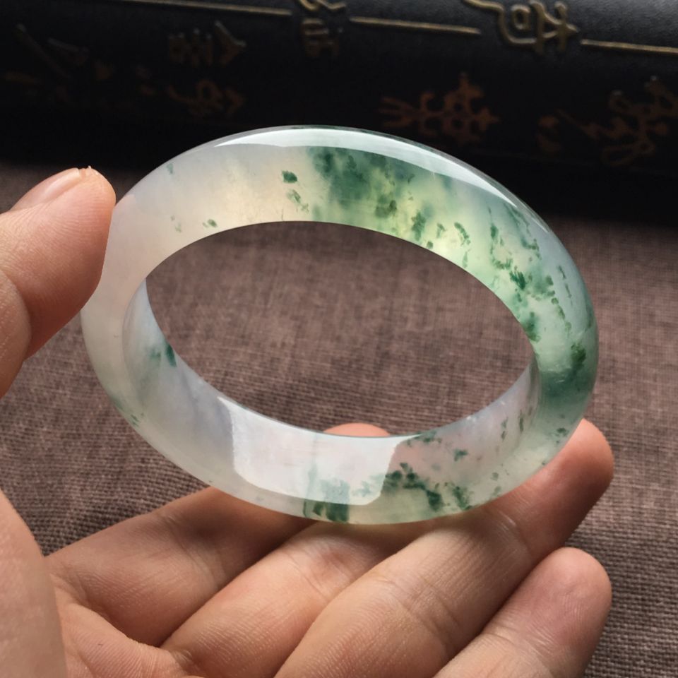 （超值推荐）冰种飘花手镯（56mm）