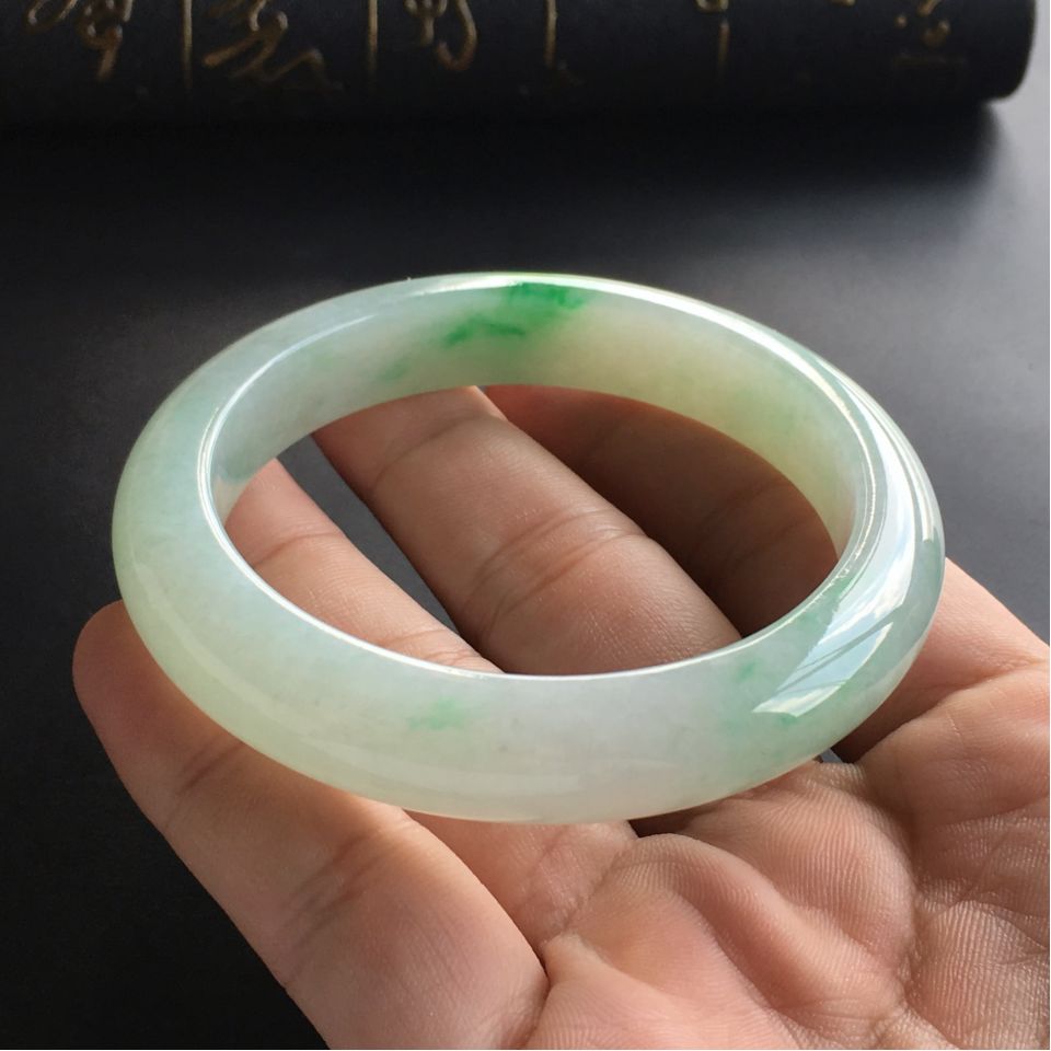 (超值推荐)糯冰种飘翠手镯(56.3mm)