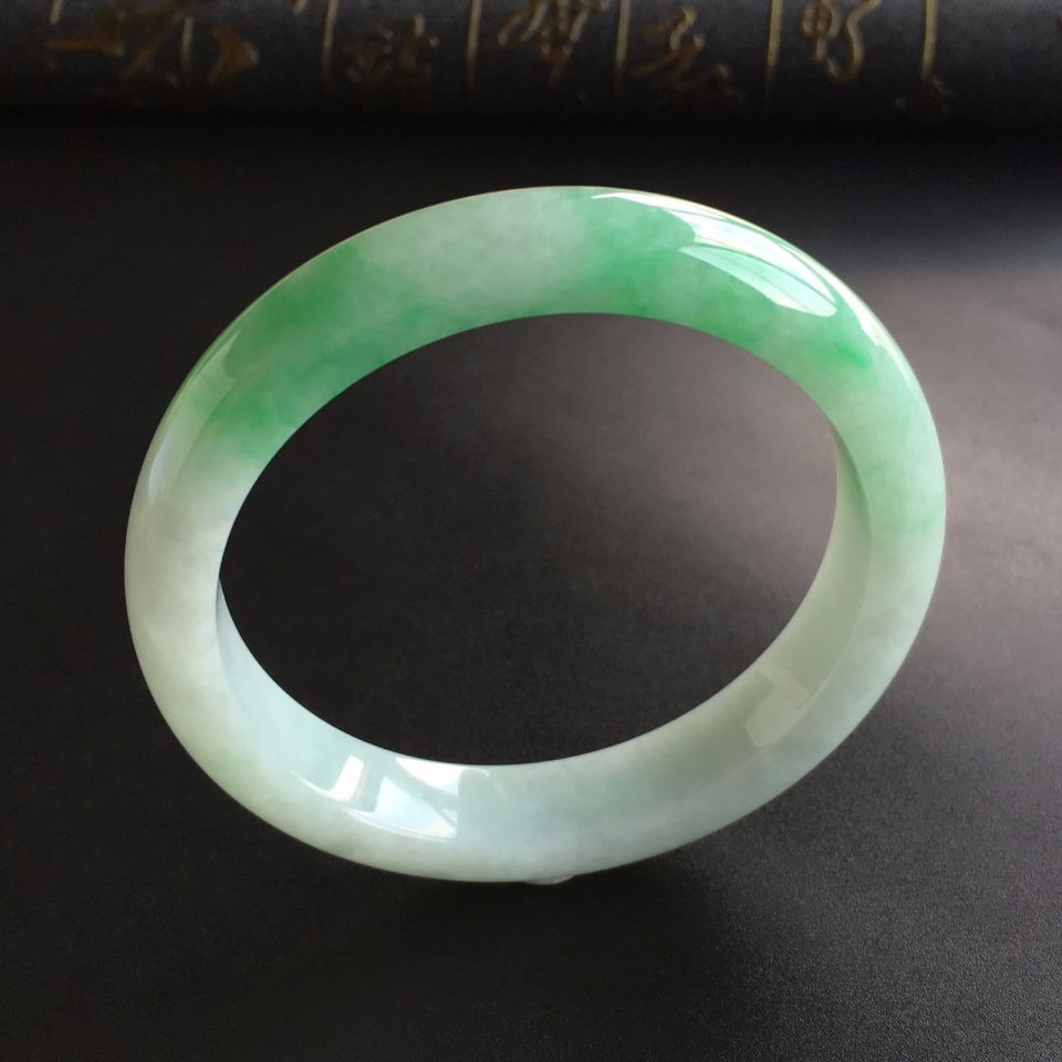 (超值推荐)糯冰种飘翠手镯(58.6mm)