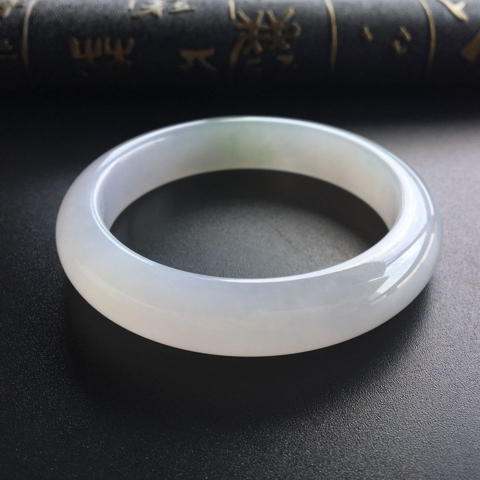 (超值推荐)糯冰种略飘花手镯(52.8mm)