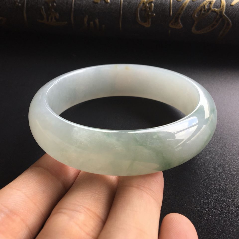 (超值推荐)糯冰种飘花手镯(58.6mm)