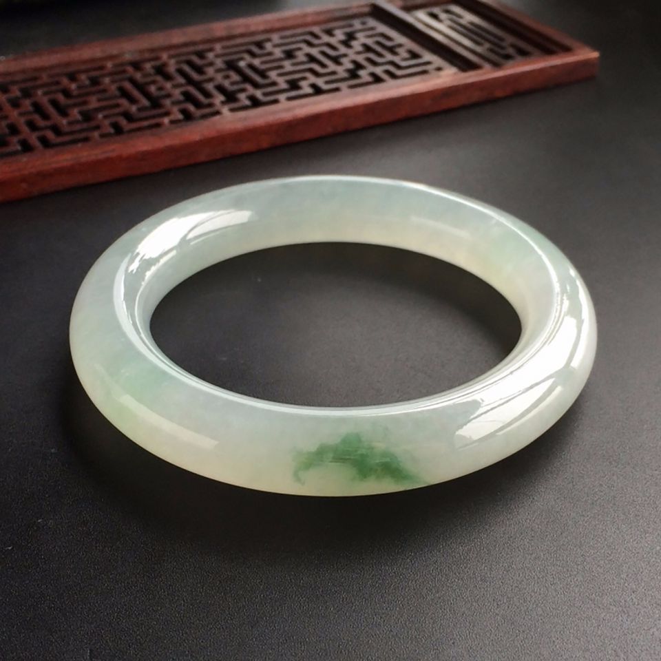 (超值推荐)糯冰种飘花圆条手镯(57mm)