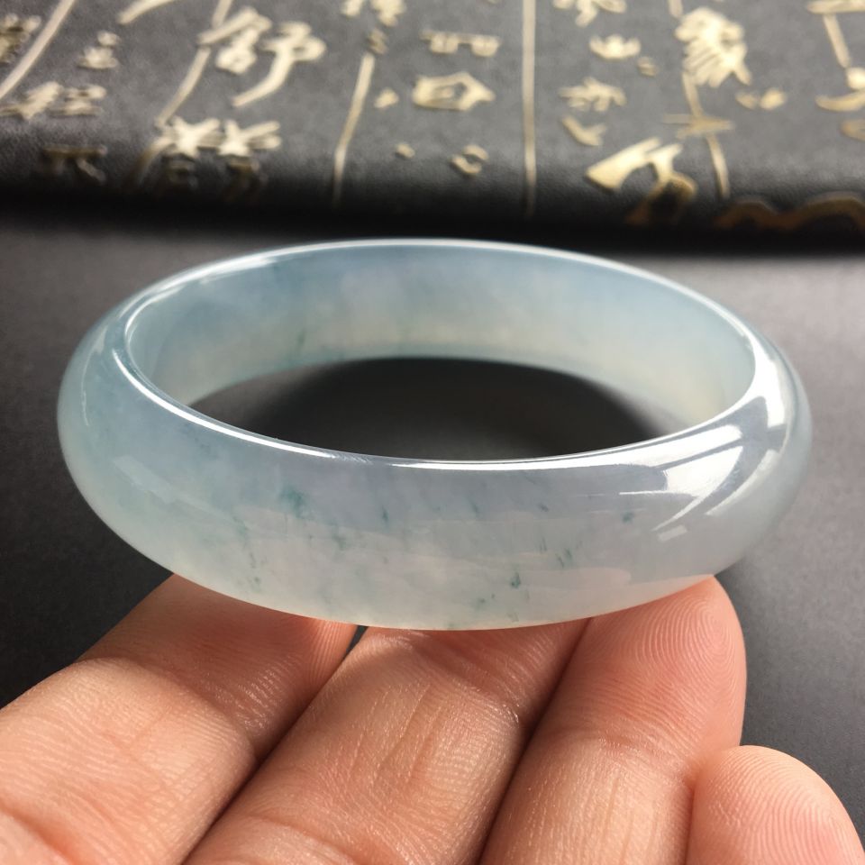 (超值推荐)冰种飘花贵妃镯(56.3mm-50mm)