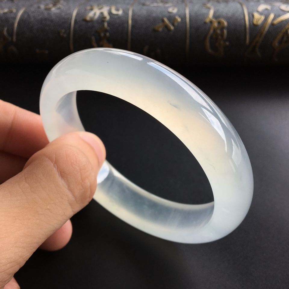 (超值推荐)冰种晴水手镯(56mm)