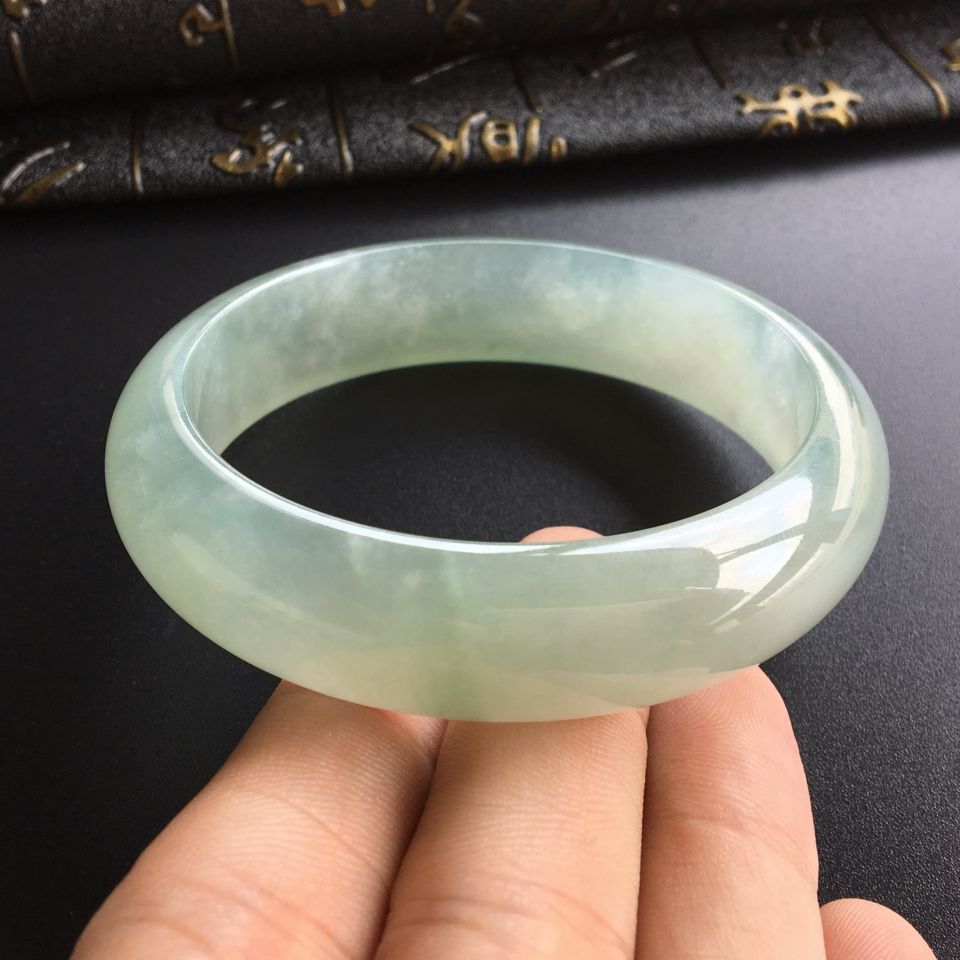 (超值推荐)冰种晴水略飘花手镯(57.2mm)