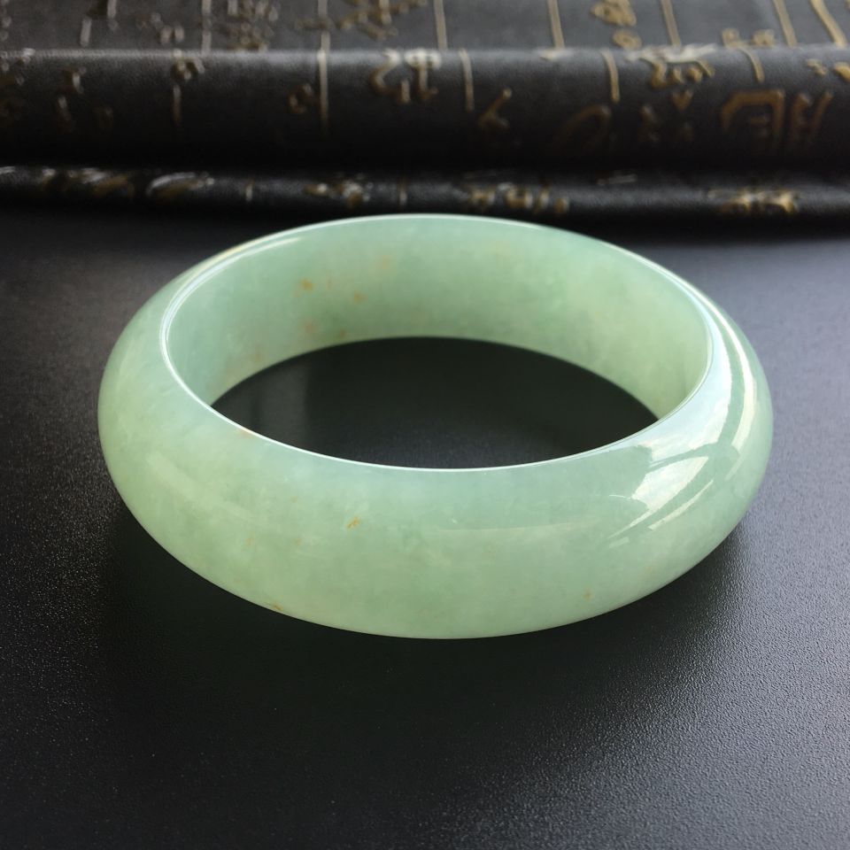 (超值推荐)糯冰种晴水飘黄花手镯(58.7mm)