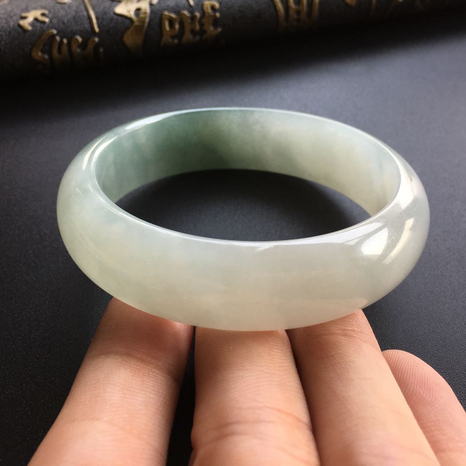 (超值推荐)糯冰种飘花手镯(56mm)