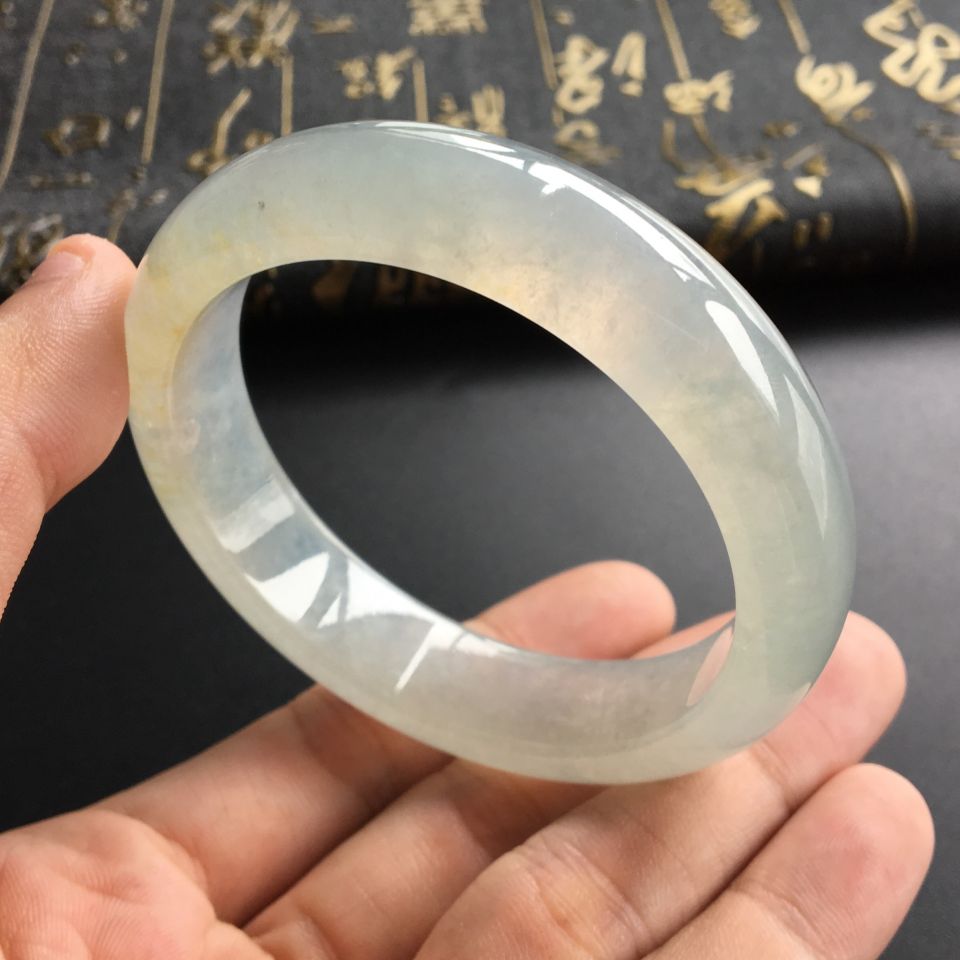 (超值推荐)冰种淡黄翡手镯(57.5mm)