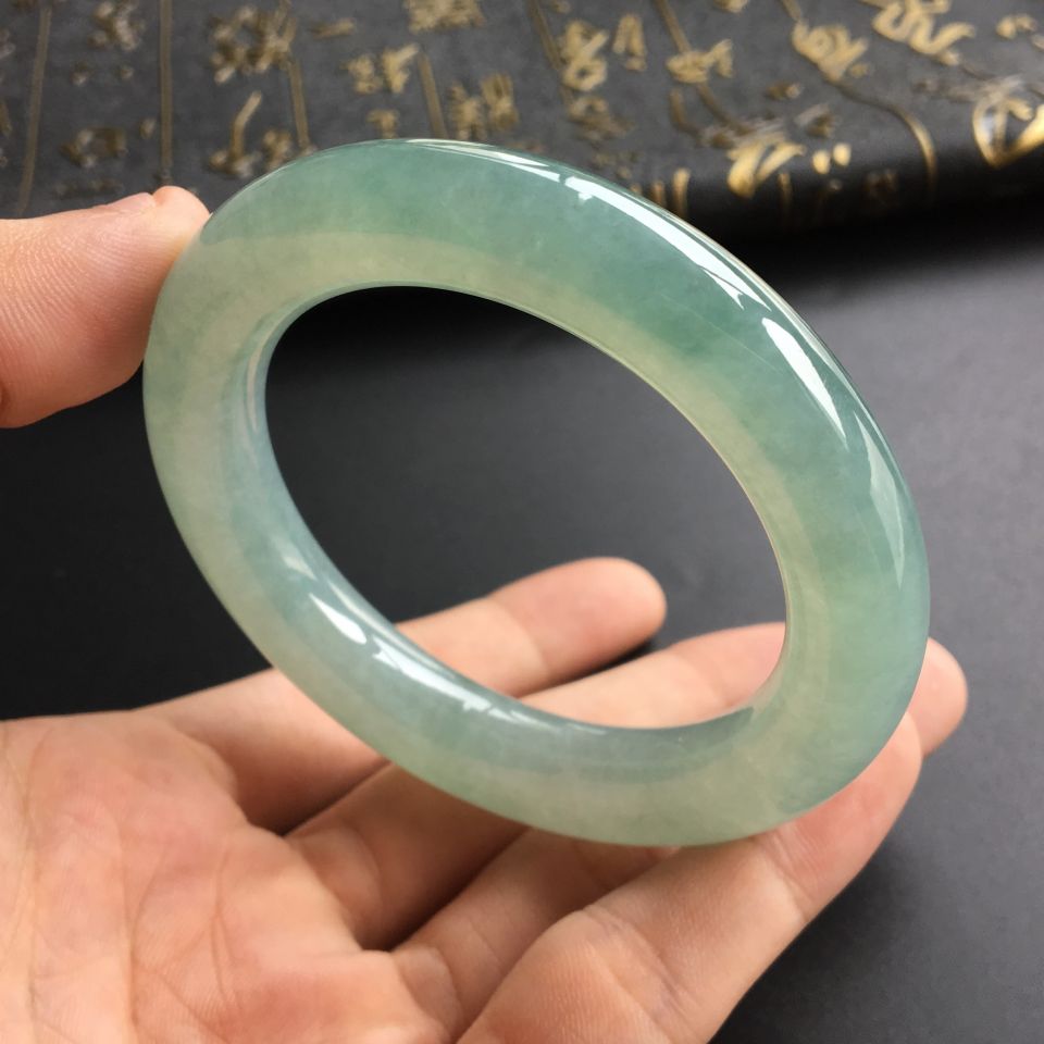 (超值推荐)糯冰种晴水圆条手镯(54.6mm)