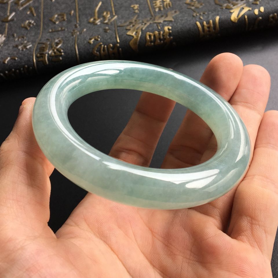 (超值推荐)糯冰种晴水圆条手镯(54.6mm)