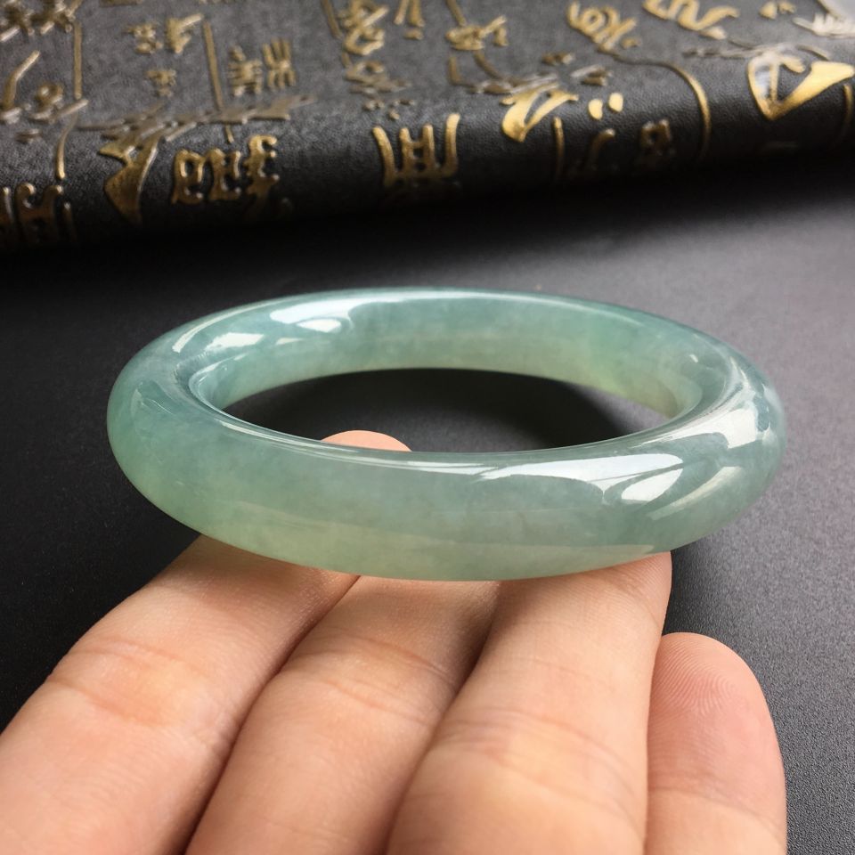 (超值推荐)糯冰种晴水圆条手镯(54.6mm)