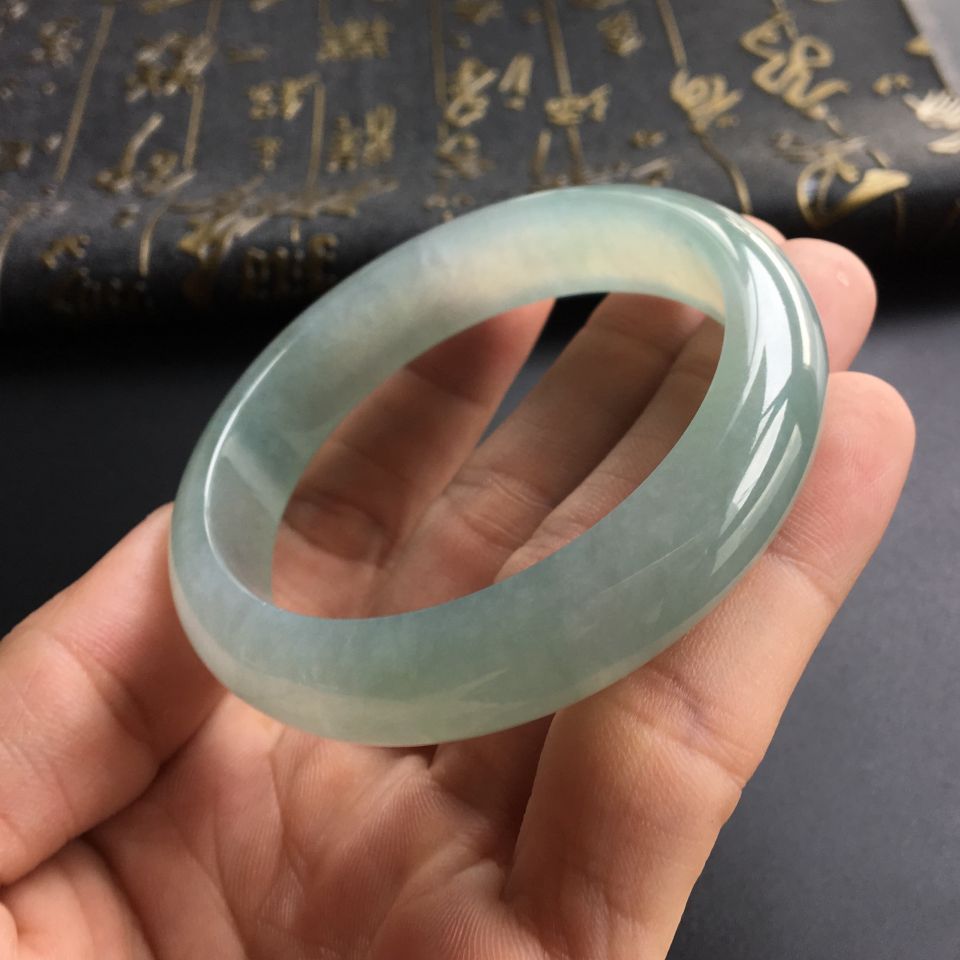 (超值推荐)糯冰种晴水手镯(56mm)