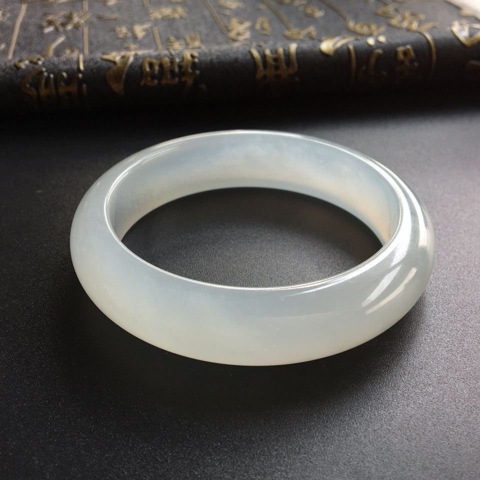 (超值推荐)冰种淡晴水手镯(56mm)