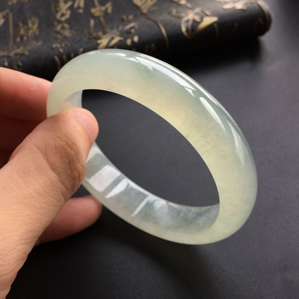 (超值推荐)冰种晴水略飘花手镯(57.2mm)