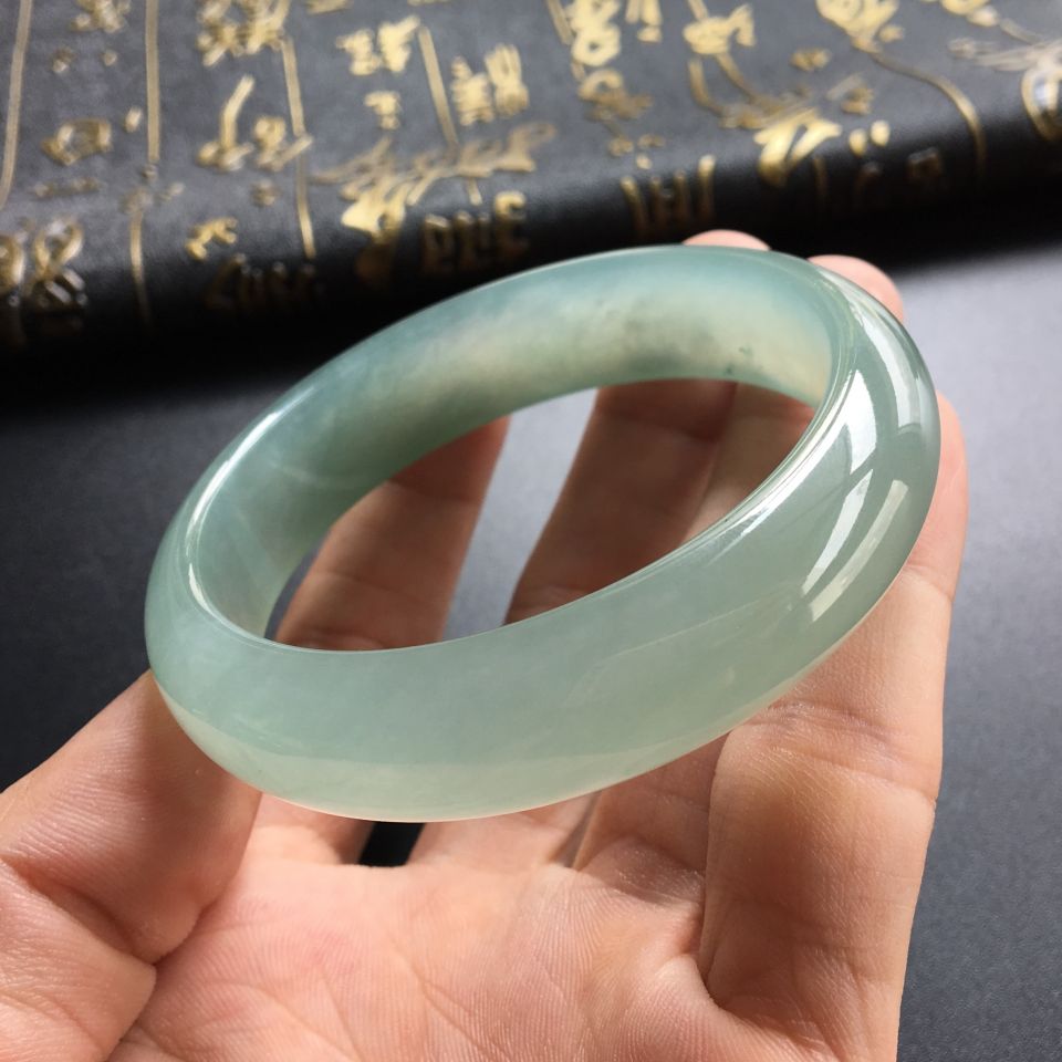 (超值推荐)冰种晴水略飘花手镯(57.7mm)