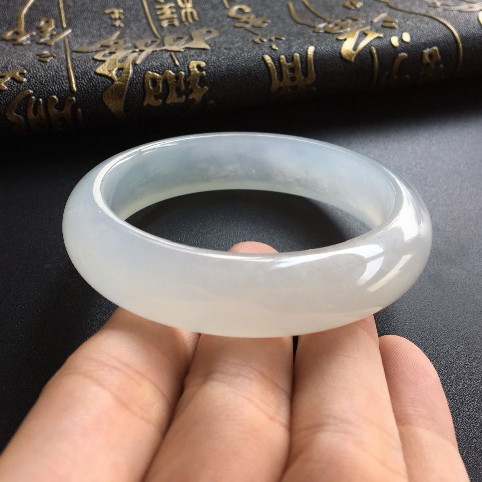 (超值推荐)冰种淡晴水手镯(56mm)