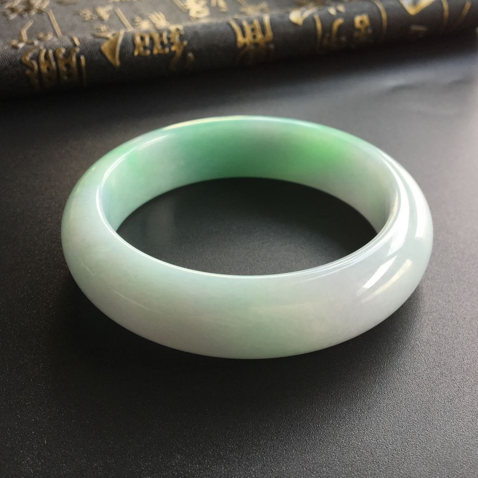 (超值推荐)糯冰种晴水手镯(58mm)