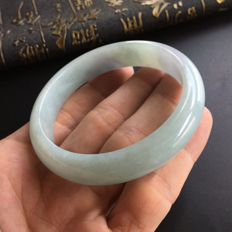 (超值推荐)糯冰种晴水手镯(58.7mm)