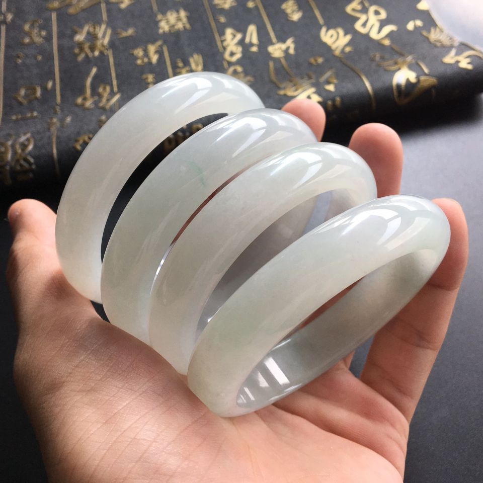 (超值推荐)糯冰种晴水手镯(一批走)(56mm)