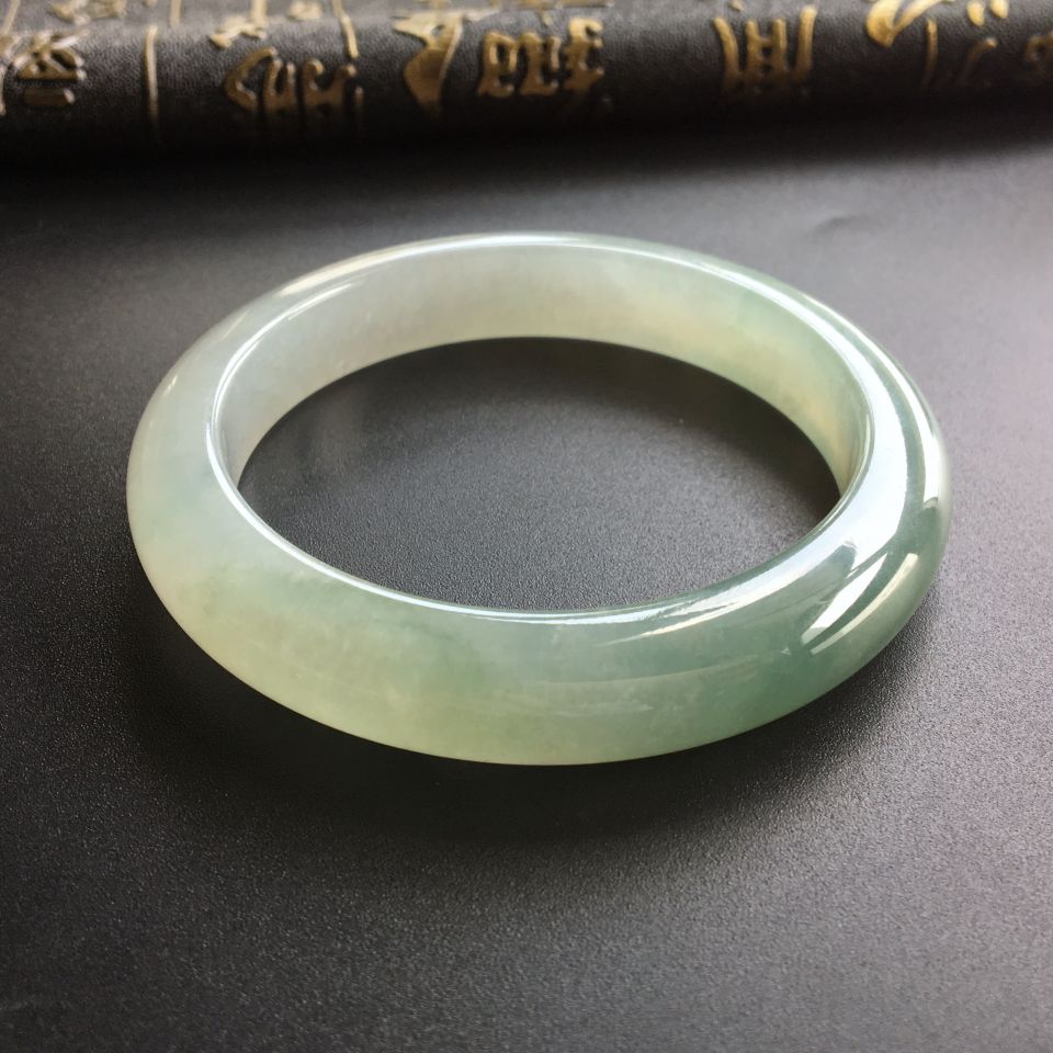 (超值推荐)糯冰种飘花手镯(57mm)