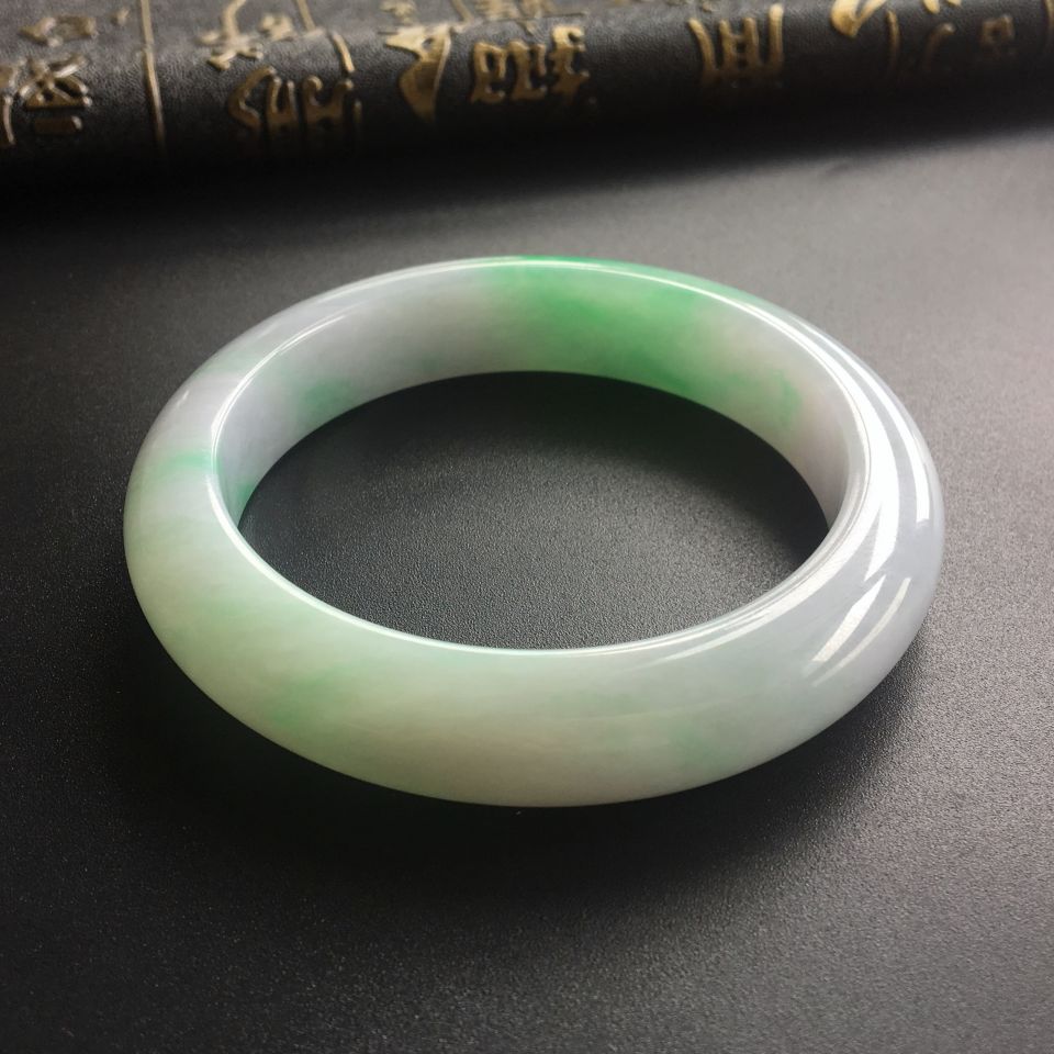 (超值推荐)糯冰种飘翠手镯(57.3mm)