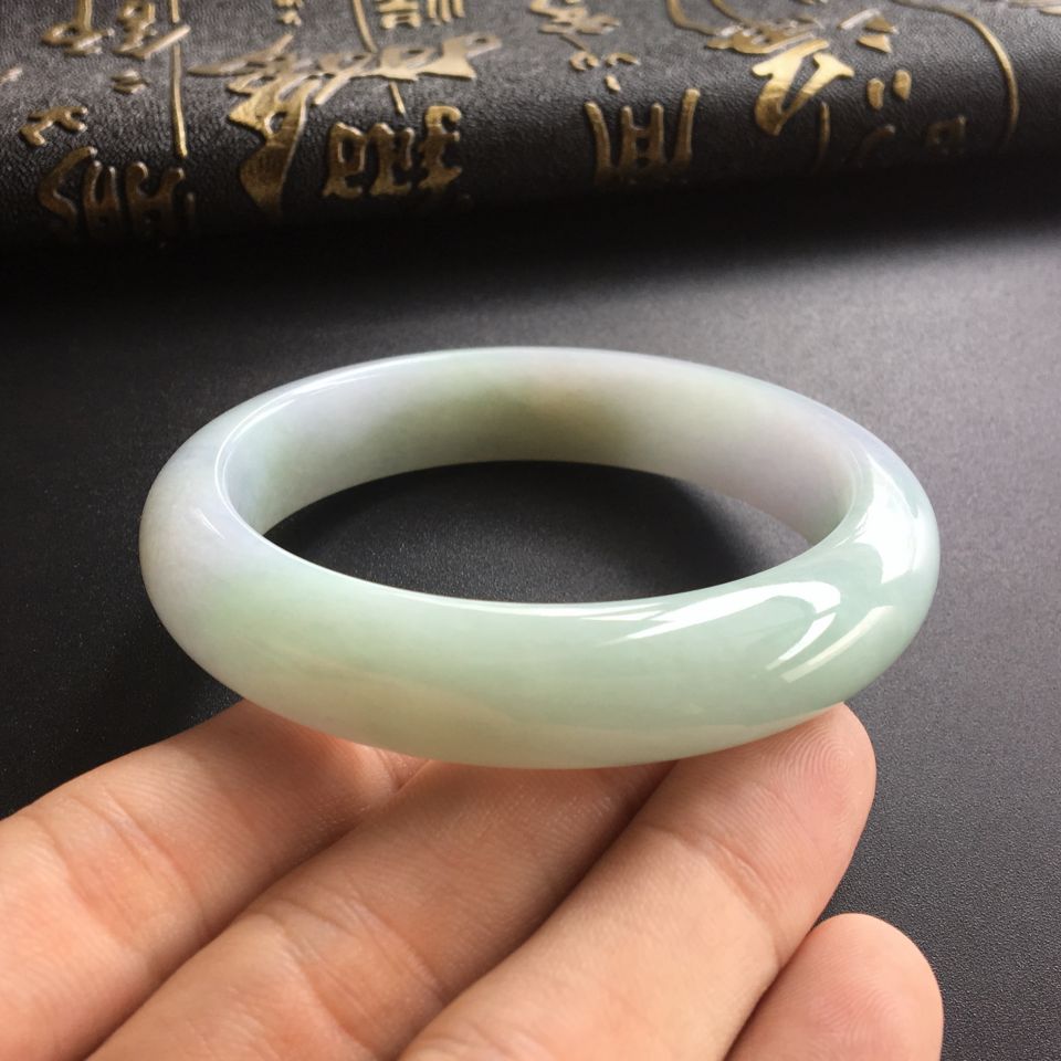 (超值推荐)糯冰种晴水手镯(56.3mm)