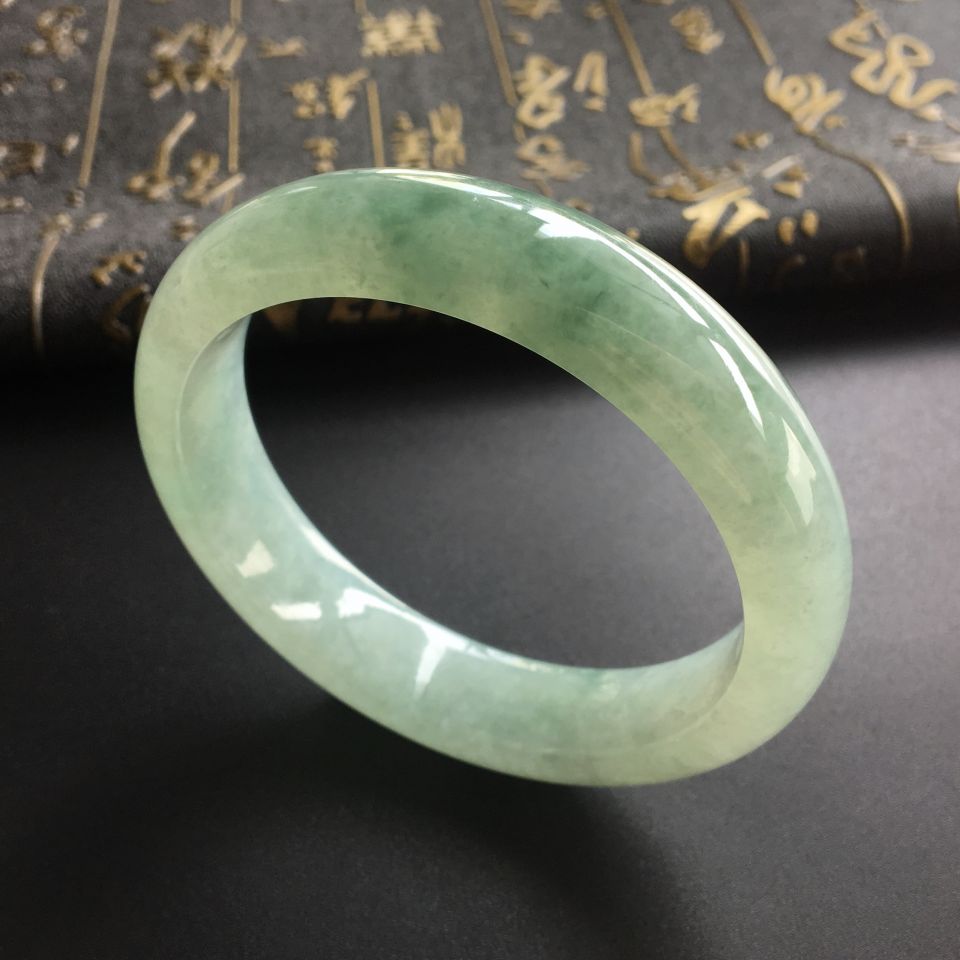 (超值推荐)糯冰种晴水飘花手镯(58.8mm)