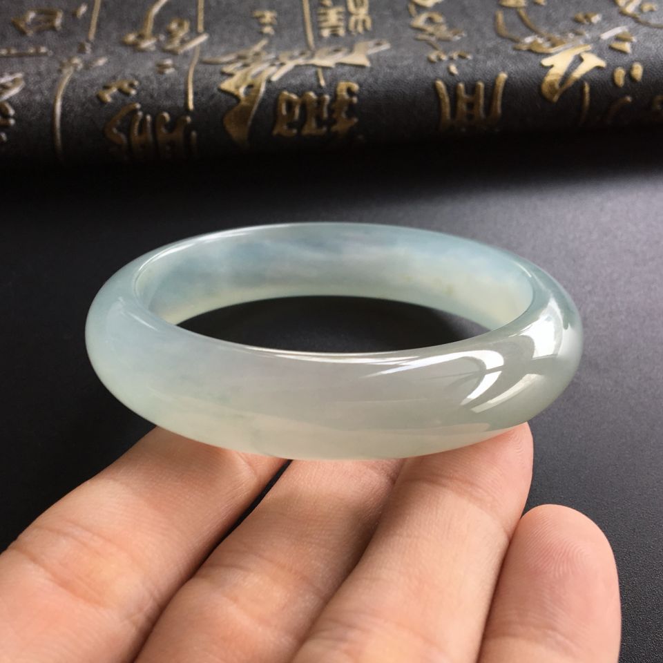 (超值推荐)冰种晴水手镯(56.7mm)