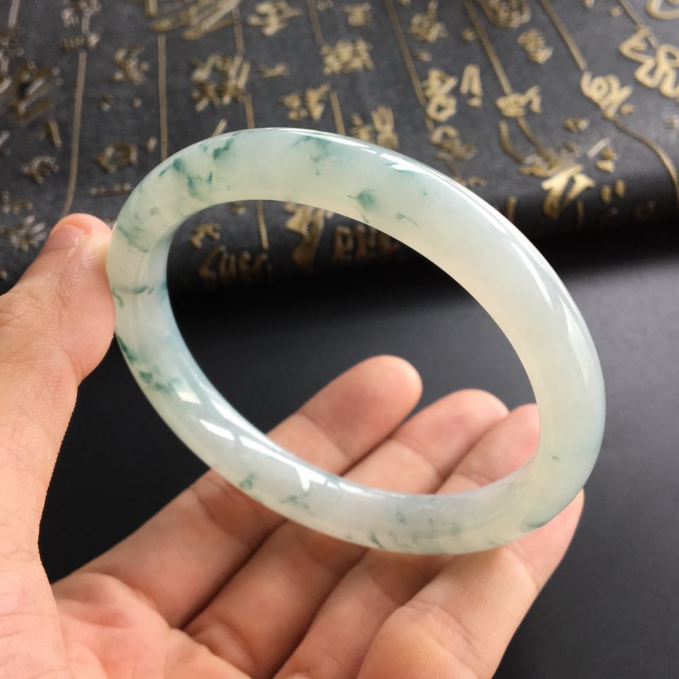 (超值推荐)糯冰种飘花手镯(62.2mm)