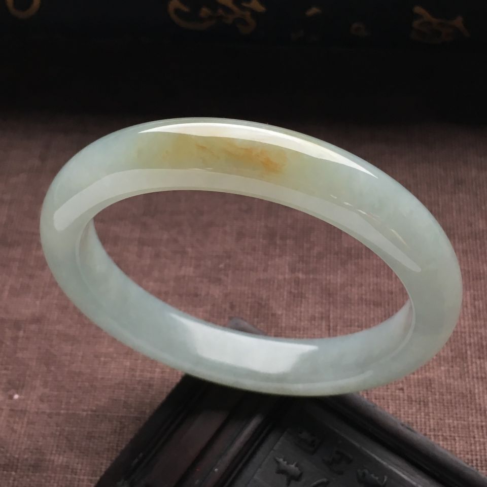 （超值推荐）糯冰种晴水略带黄翡手镯（54.5mm）