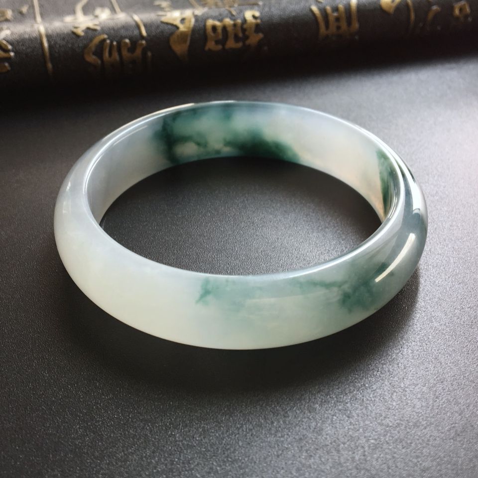 (超值推荐)冰种飘花手镯(57.8mm)