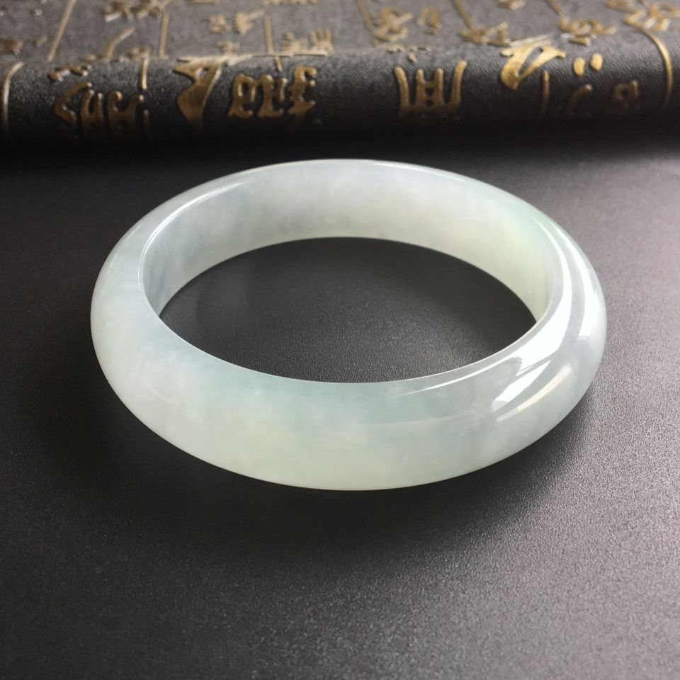 (超值推荐)糯冰种晴水手镯(57.6mm)