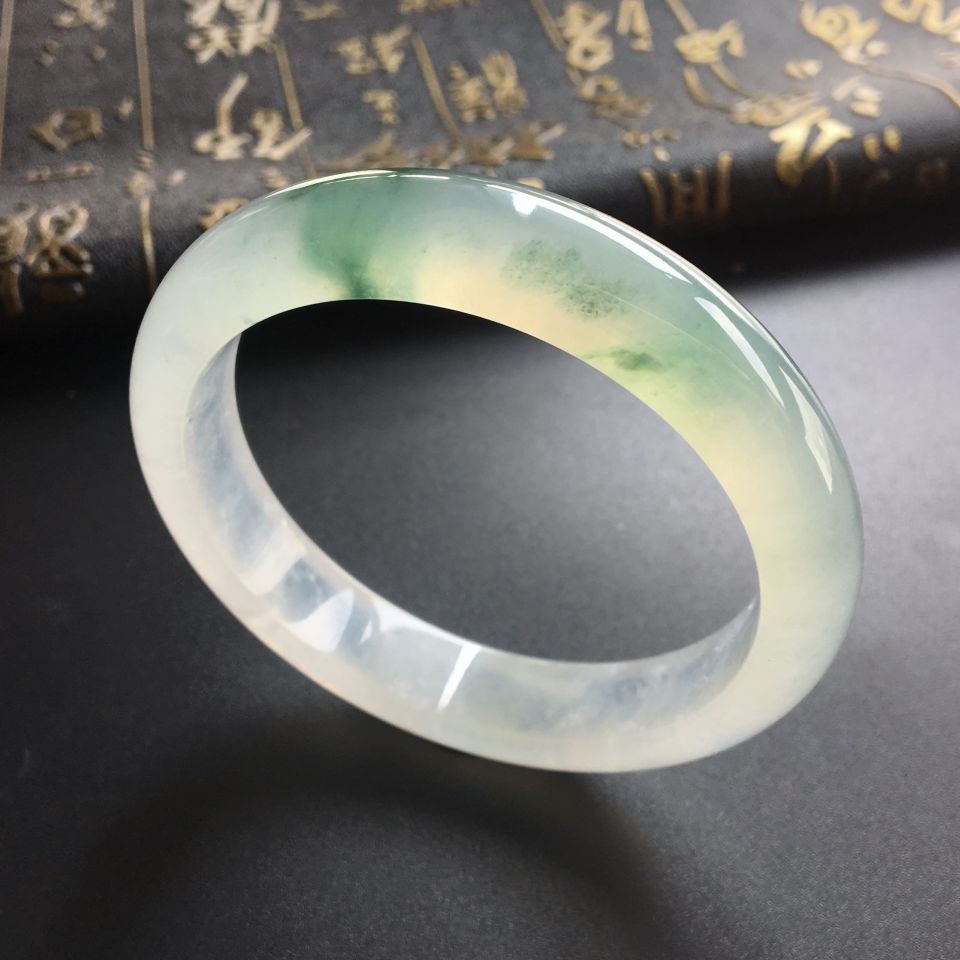 (超值推荐)冰种飘花手镯(56.8mm)