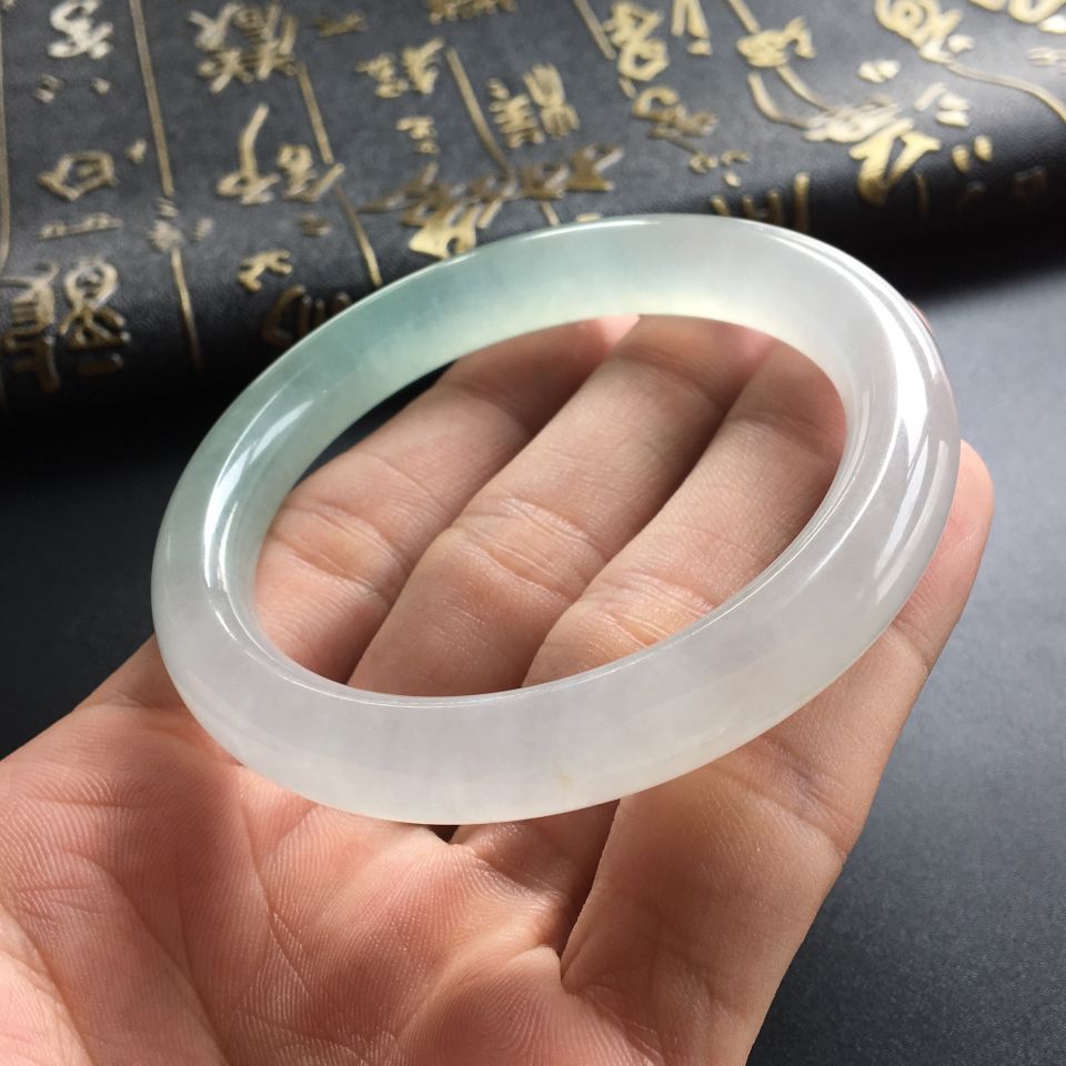 (超值推荐)冰种晴水圆条手镯(56mm)