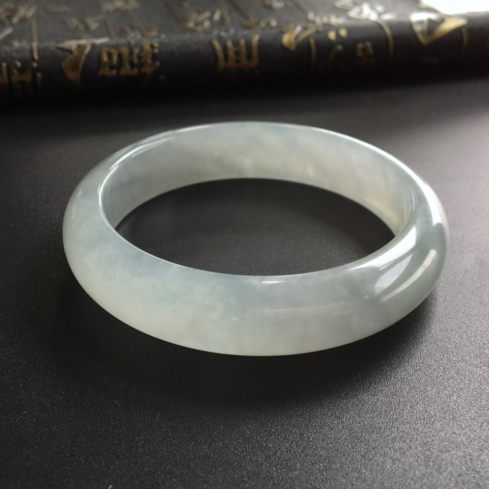 (超值推荐)糯冰种晴水手镯(57.5mm)