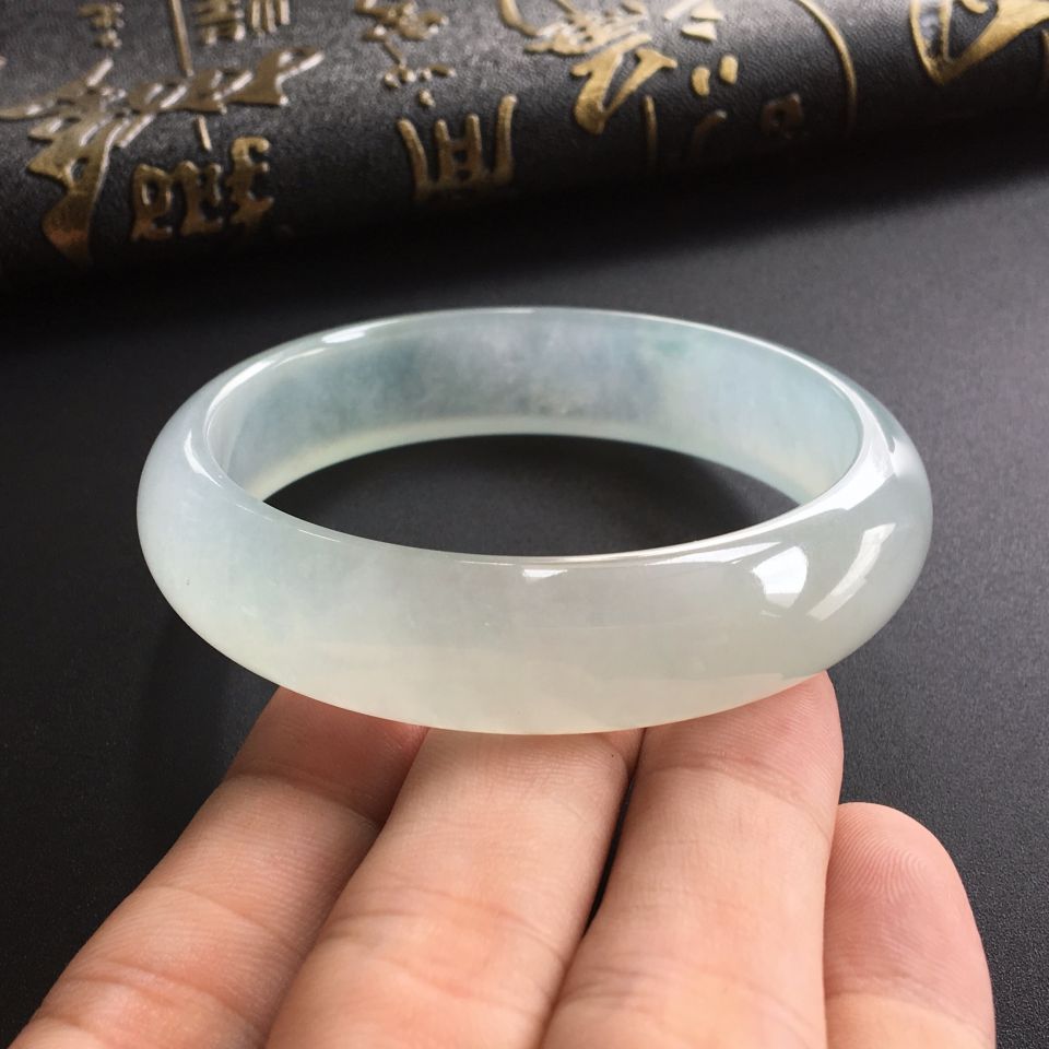 (超值推荐)冰种晴水手镯(57.2mm)