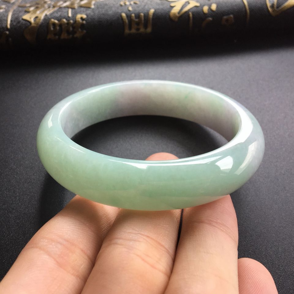 (超值推荐)糯冰种晴水手镯(55.5mm)