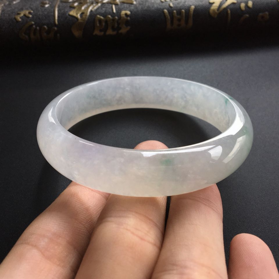 (超值推荐)冰种略飘花手镯(57.8mm)