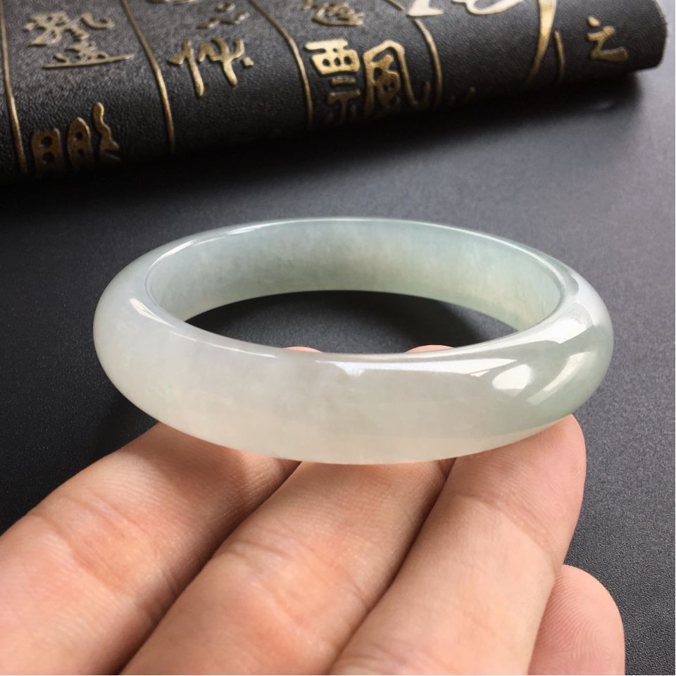 (超值推荐)冰种晴水手镯(54.2mm)