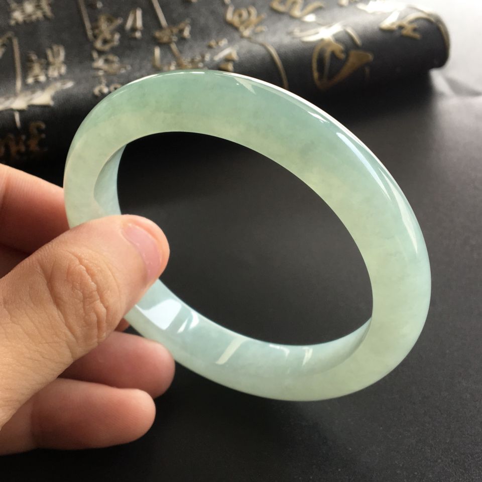 (超值推荐)糯冰种晴水手镯(57.2mm)