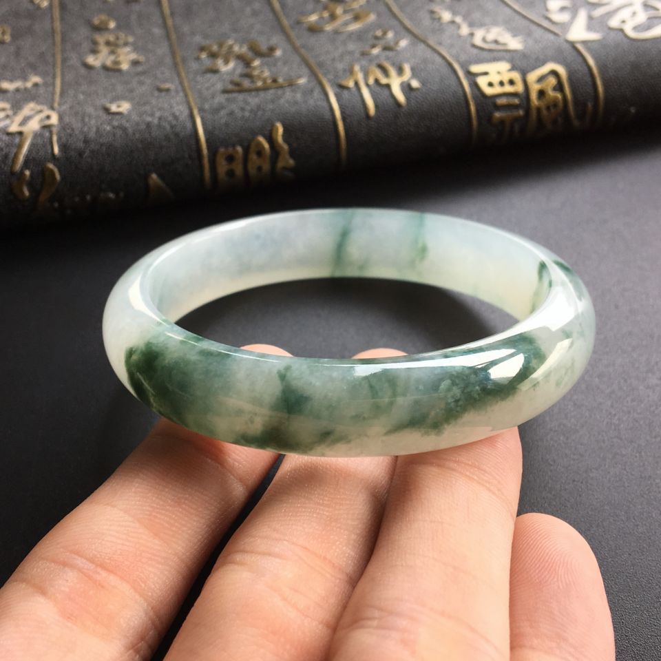 (超值推荐)冰种飘花手镯(57mm)