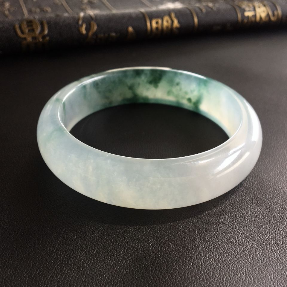 (超值推荐)冰种飘花手镯(56mm)