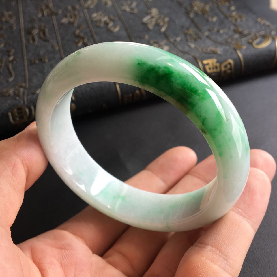 (超值推荐)糯冰种飘翠手镯(58.5mm)