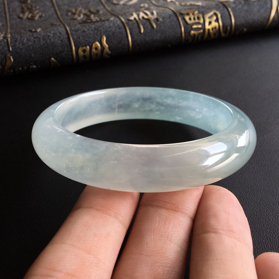 (超值推荐)冰种晴水手镯(57mm)