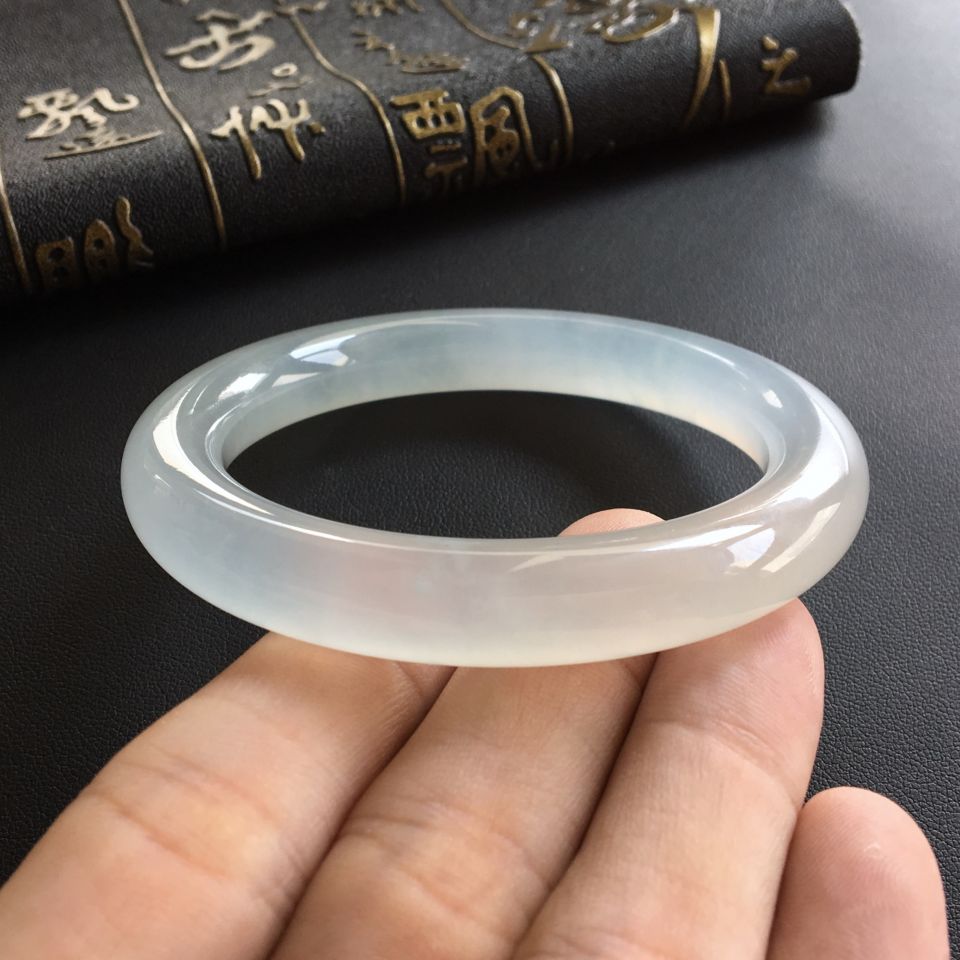 (超值推荐)冰种晴水圆条手镯(57.4mm)