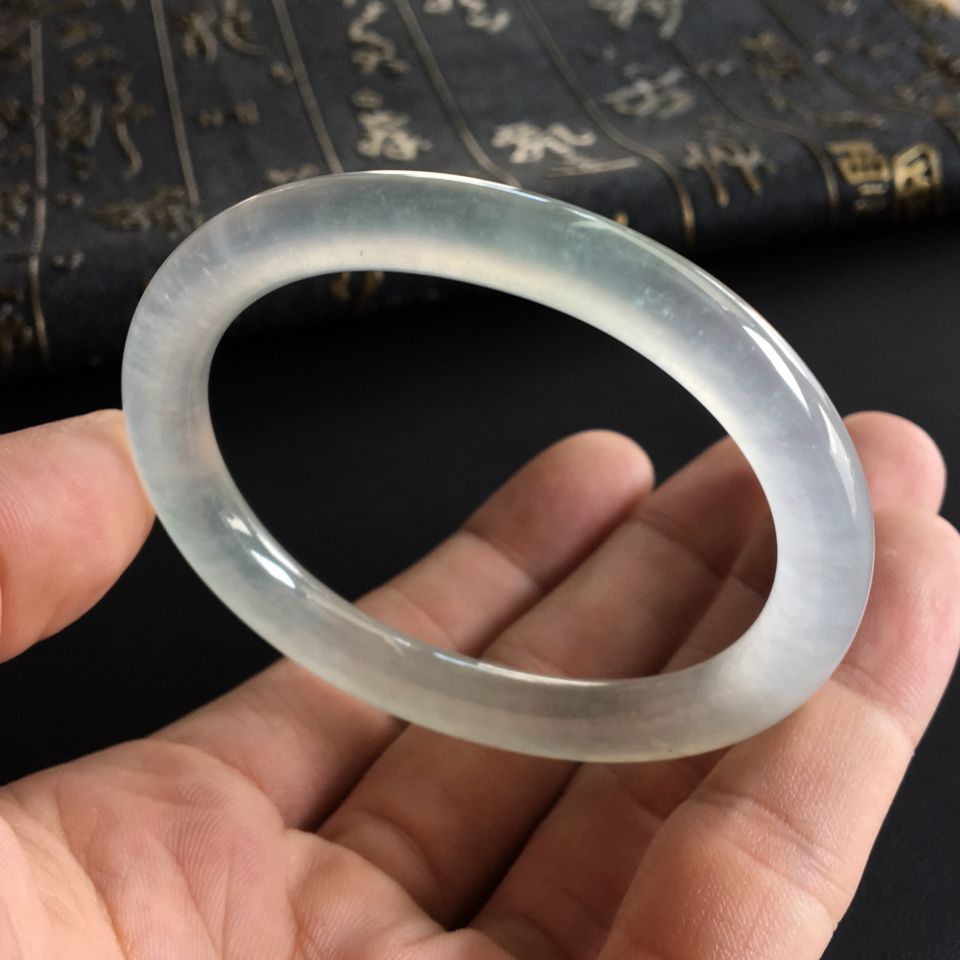 (超值推荐)冰玻种晴水贵妃镯(55.6mm-48.2mm)