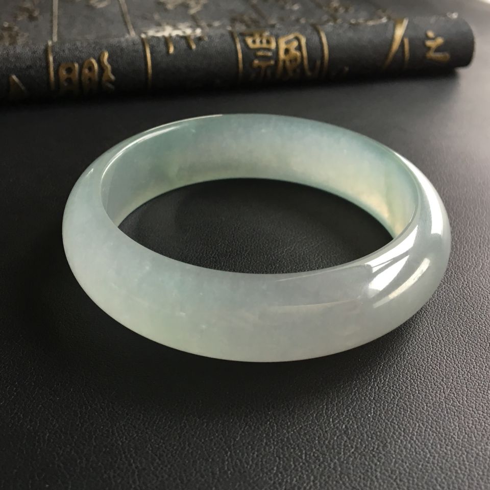 (超值推荐)冰种晴水略飘花手镯(56.6mm)